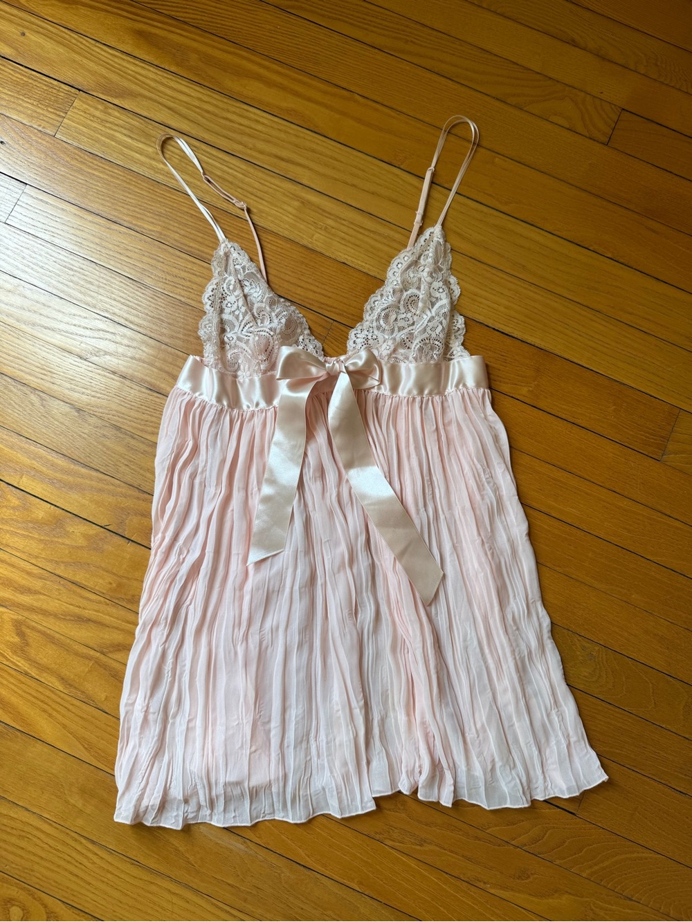 Delicate Lace & Satin Bow Chemise - Light Pink